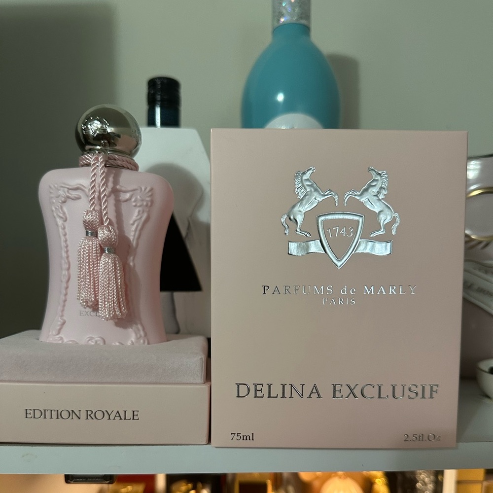 Delina Exclusif